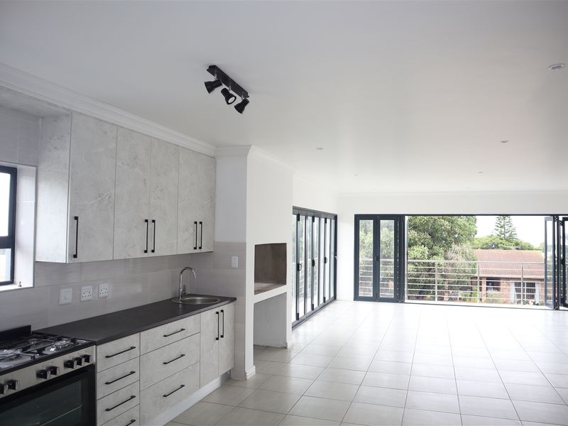 New on the Market - Photo 7