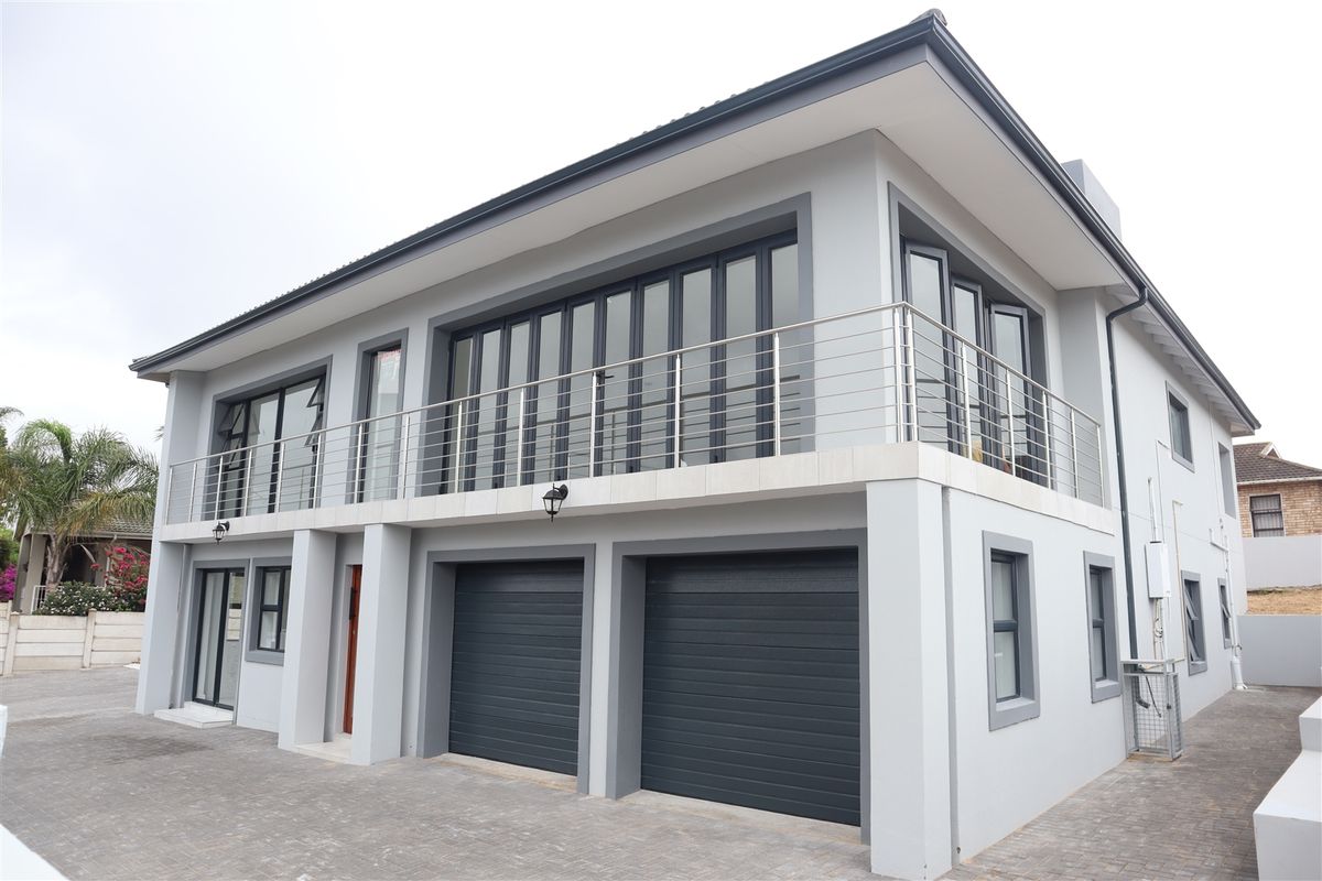 New on the Market - Photo 2