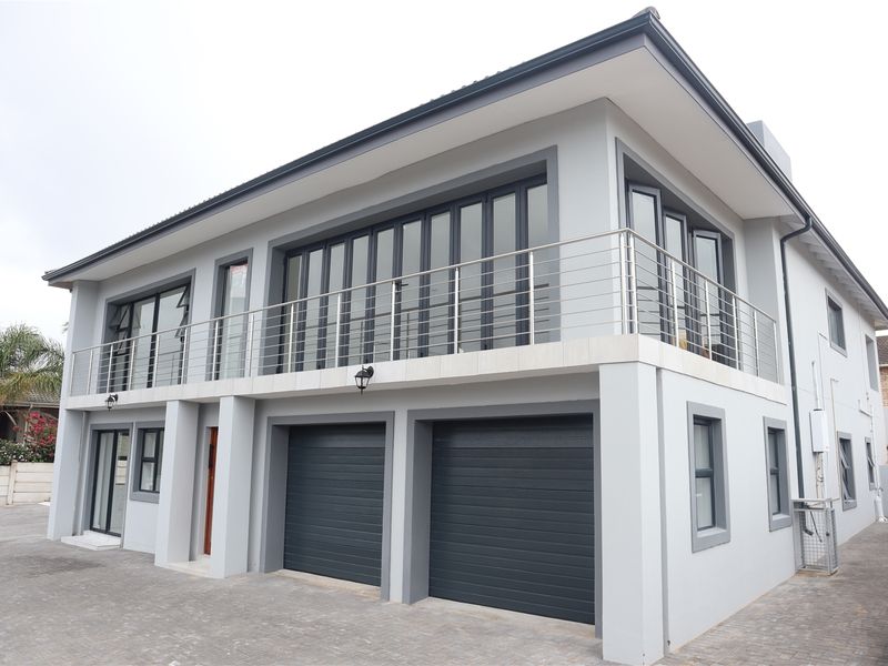 New on the Market - Photo 2