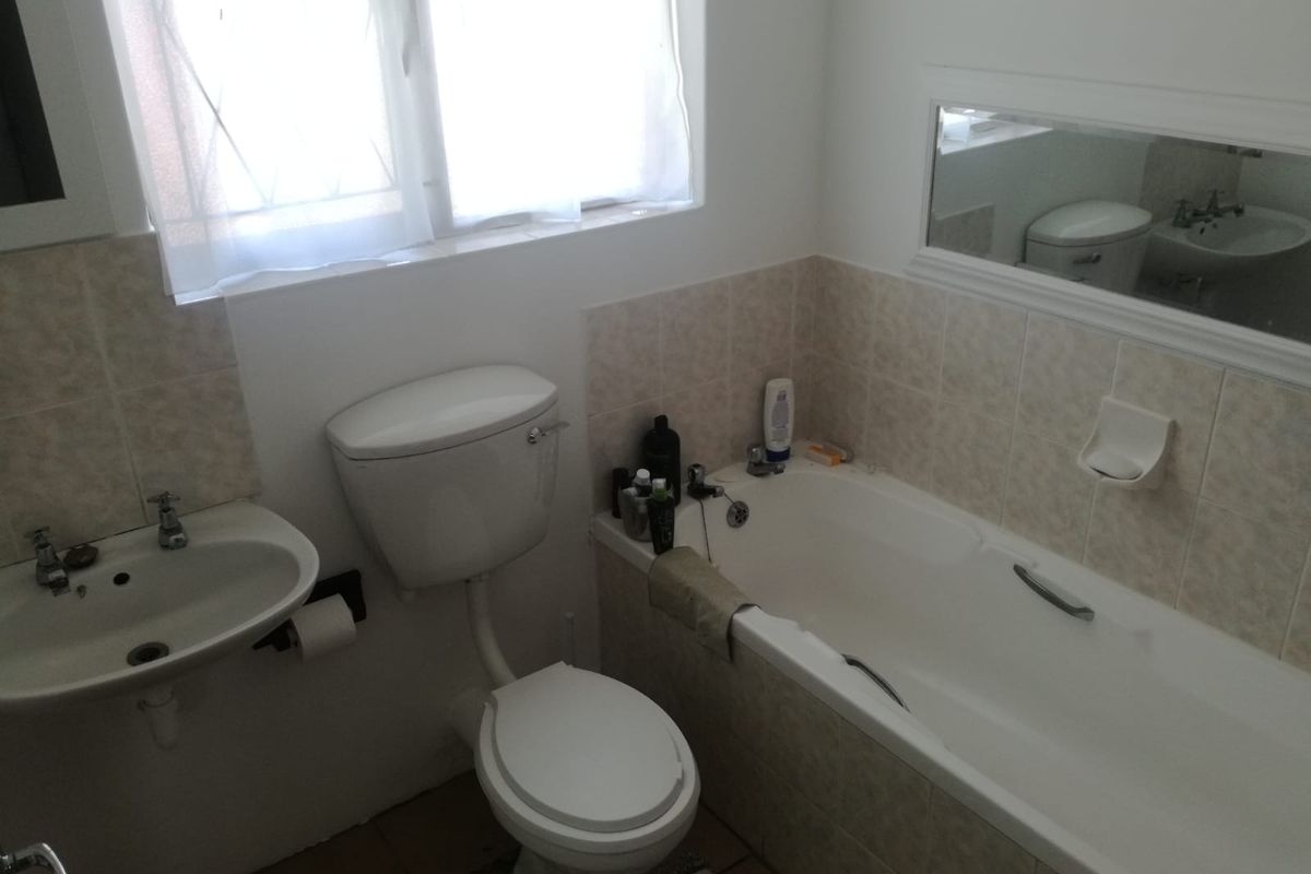 Two Bed Lorraine Townhouse for rent - Photo 5