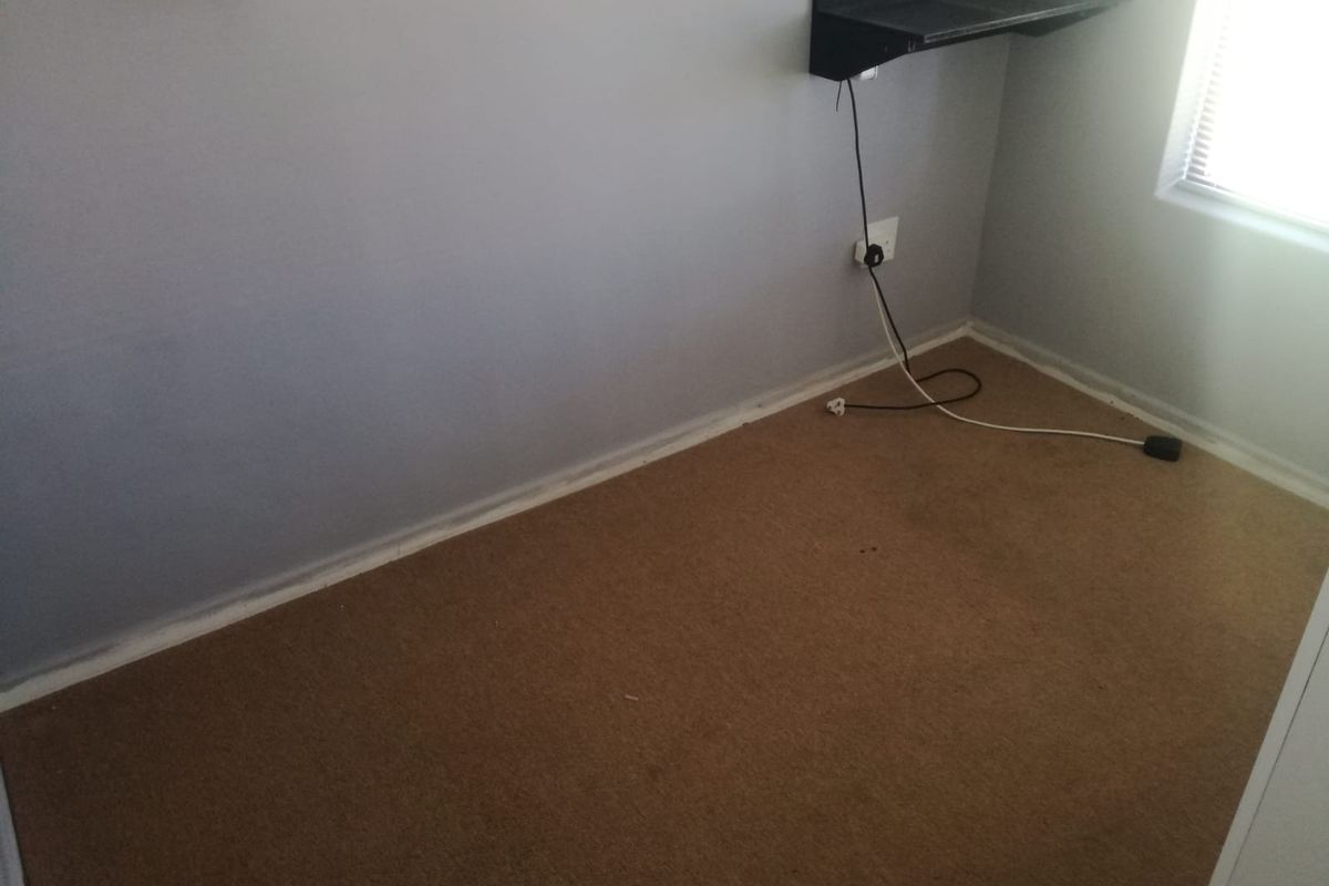 Two Bed Lorraine Townhouse for rent - Photo 4