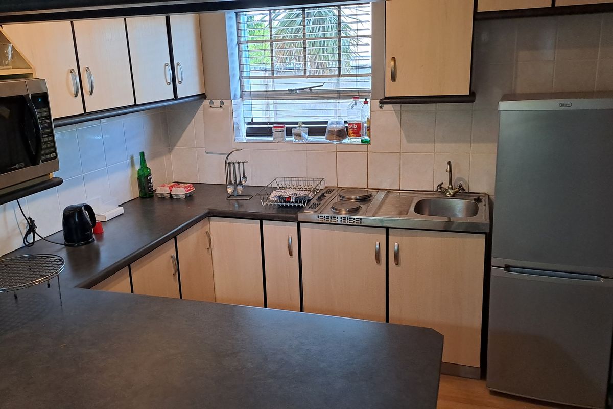 Spacious Garden Flat to rent in Westering - Photo 4