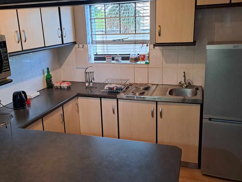 Spacious Garden Flat to rent in Westering - Photo 4
