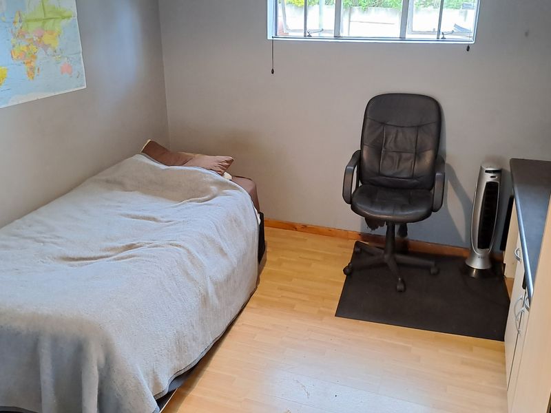 Spacious Garden Flat to rent in Westering - Photo 8