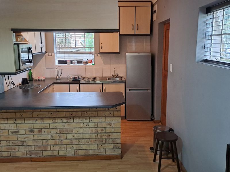 Spacious Garden Flat to rent in Westering - Photo 3