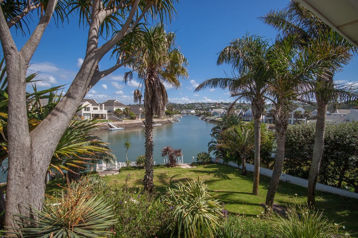 Picture Perfect North Facing Family Home on the Royal Alfred Marina, Port Alfred. - Photo 2