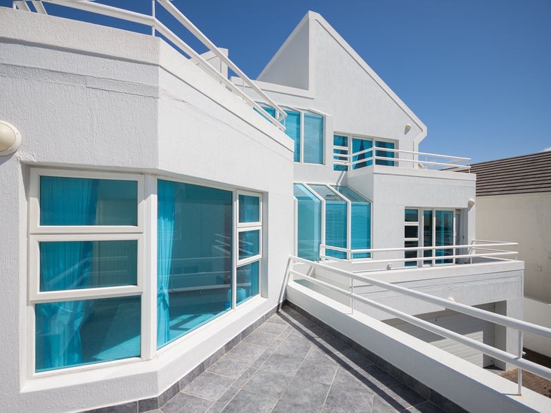 Picture Perfect North Facing Family Home on the Royal Alfred Marina, Port Alfred. - Photo 10