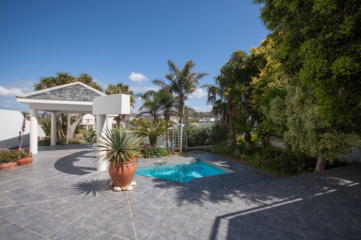 Picture Perfect North Facing Family Home on the Royal Alfred Marina, Port Alfred. - Photo 5