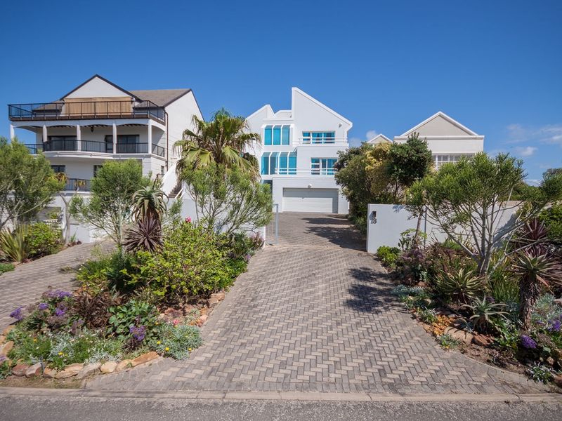 Picture Perfect North Facing Family Home on the Royal Alfred Marina, Port Alfred. - Photo 9