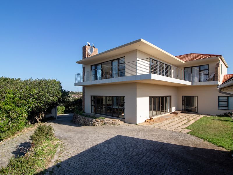 Captivating Panoramic Views in Port Alfred! - Photo 3