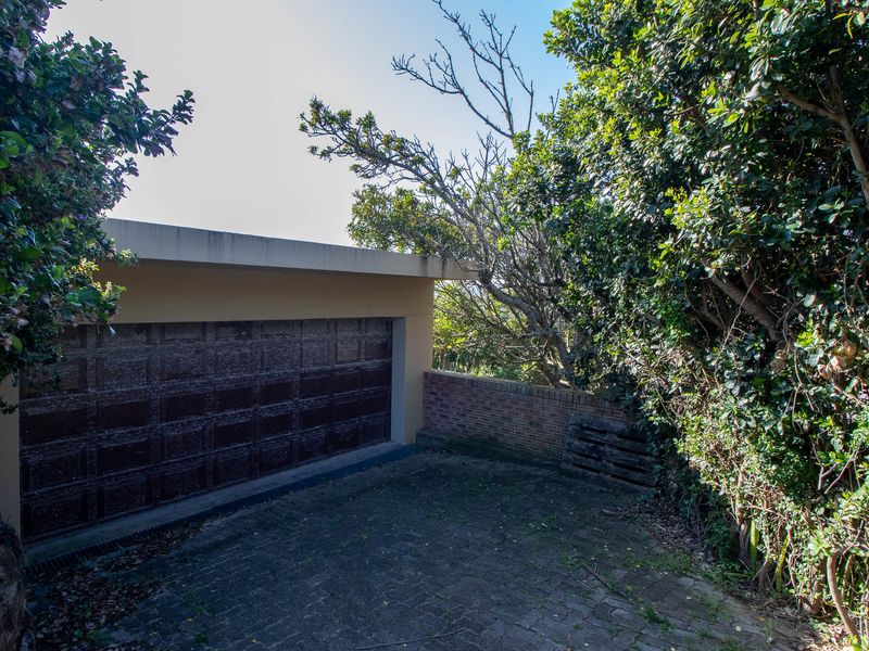 Captivating Panoramic Views in Port Alfred! - Photo 9