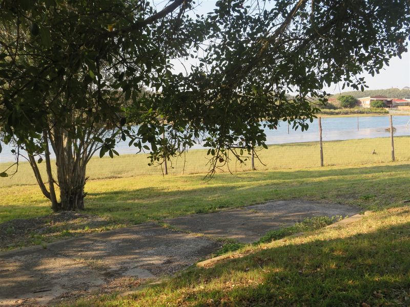 Stunning Plot on the Kowie River in Port Alfred - Photo 2