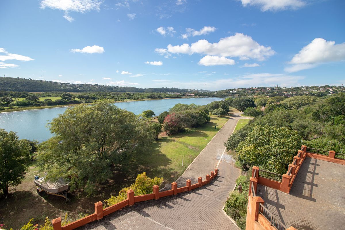 Five Bedroom Home with Spectacular River Views in Secure Estate - Photo 2
