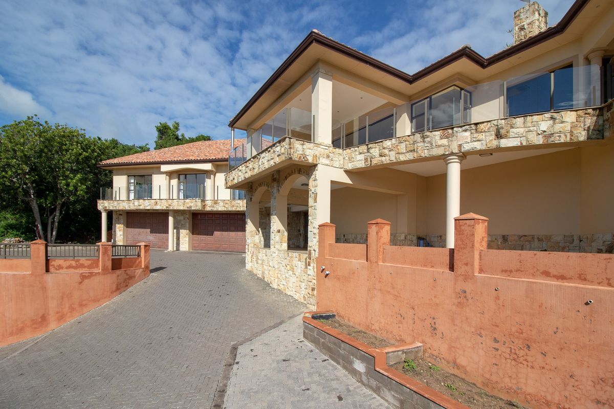 Five Bedroom Home with Spectacular River Views in Secure Estate - Photo 4