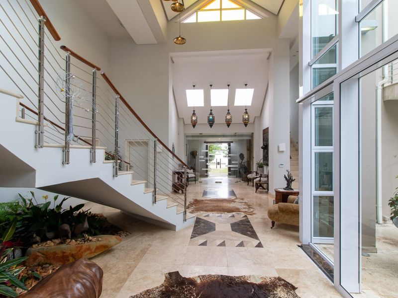 Five Bedroom Home on the Royal Alfred Marina, Port Alfred. - Photo 3