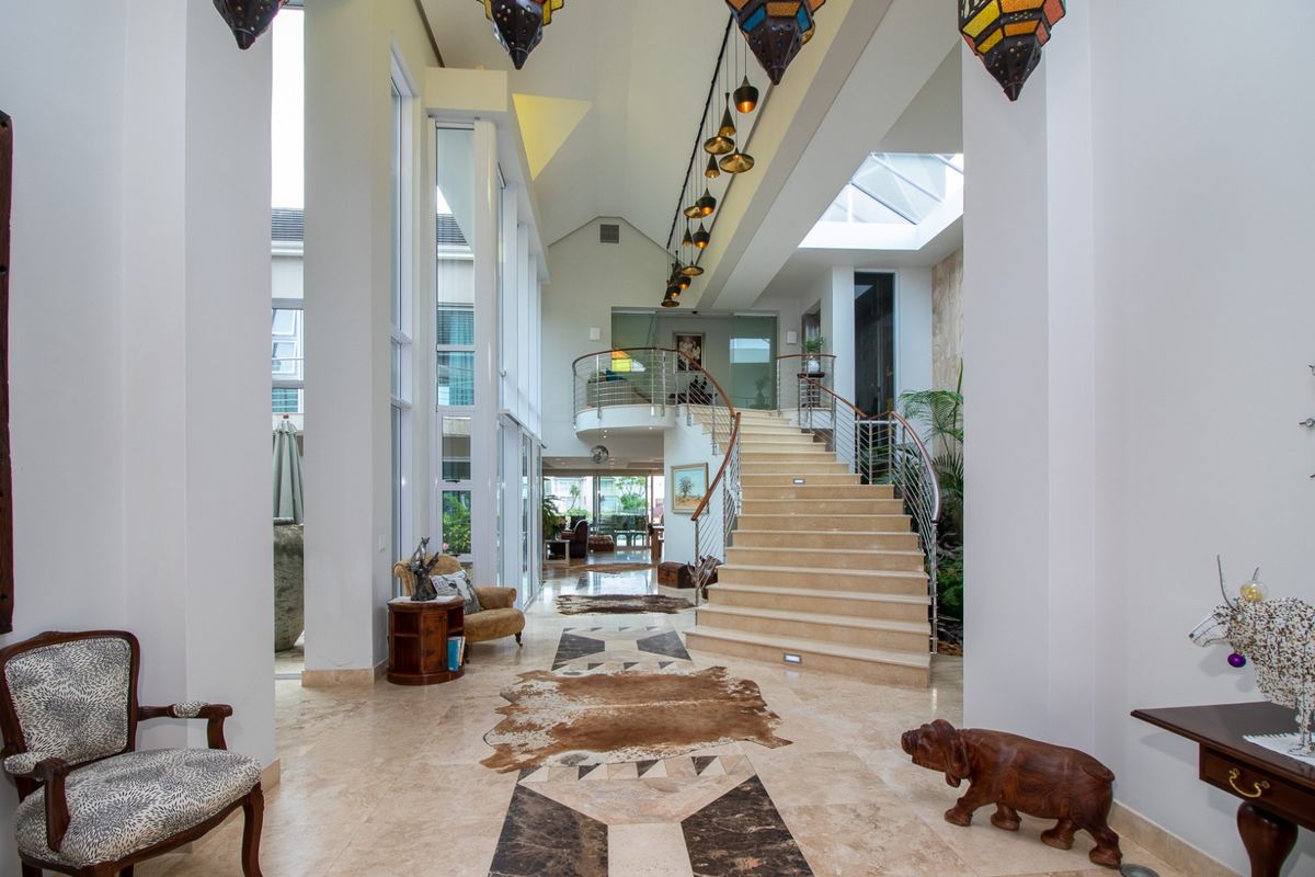 Five Bedroom Home on the Royal Alfred Marina, Port Alfred. - Photo 5