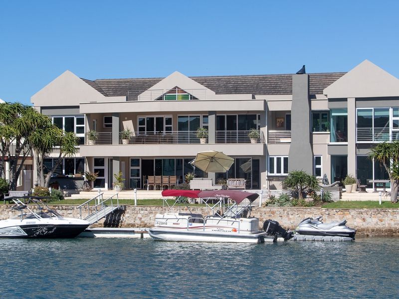 Five Bedroom Home on the Royal Alfred Marina, Port Alfred. - Photo 2