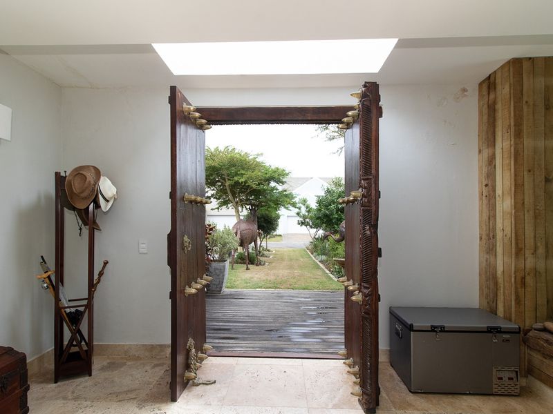 Five Bedroom Home on the Royal Alfred Marina, Port Alfred. - Photo 9