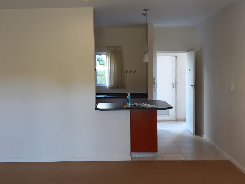 Beacon Bay - Secure lock up and go ground floor unit - Photo 2