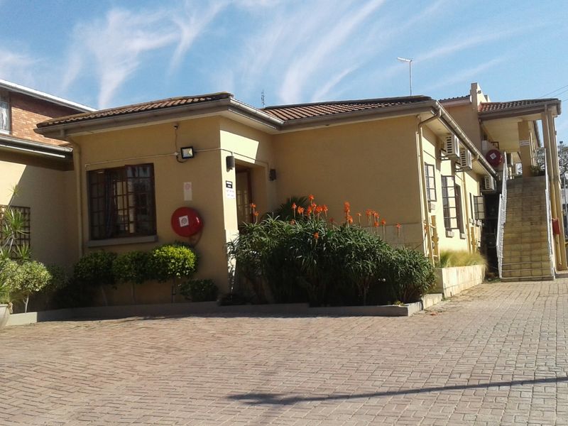 Own your own guest house!! - Photo 5