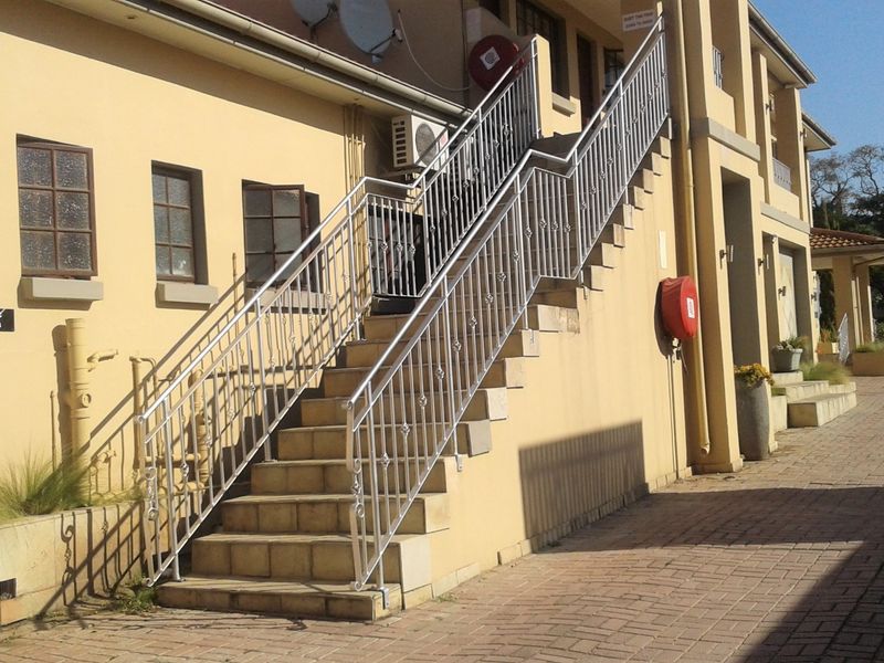 Own your own guest house!! - Photo 4