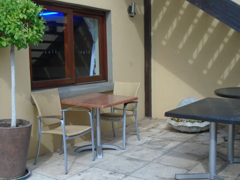 Own your own guest house!! - Photo 9