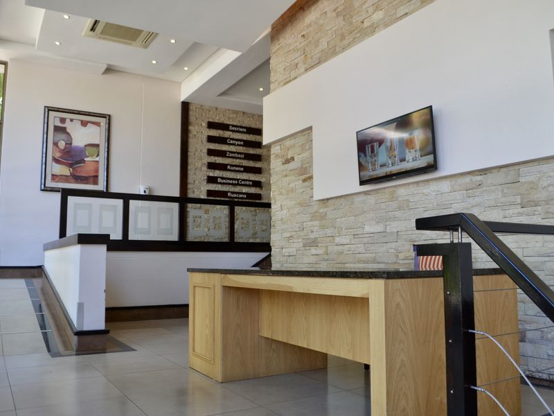 A-Grade Offices to Rent in the Prestigious Mercure Hotel, Windhoek. Sole Mandate!! - Photo 4