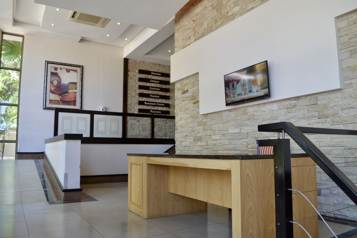 A-Grade Offices to Rent in the Prestigious Mercure Hotel, Windhoek. Sole Mandate!! - Photo 4
