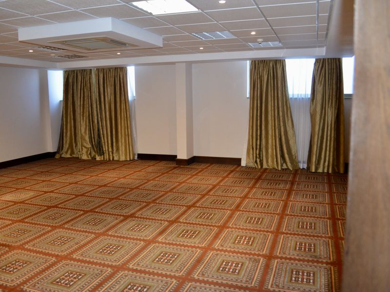 A-Grade Offices to Rent in the Prestigious Mercure Hotel, Windhoek. Sole Mandate!! - Photo 3