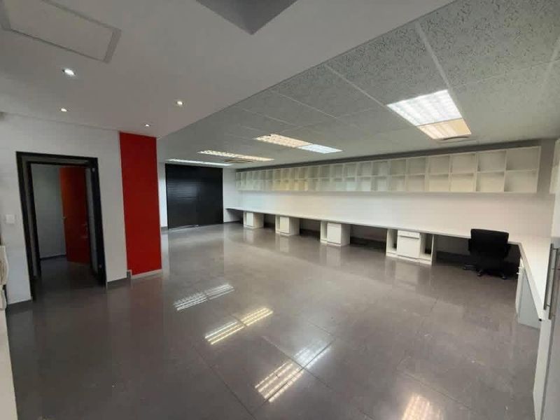 Office For Sale In Windhoek - Photo 5