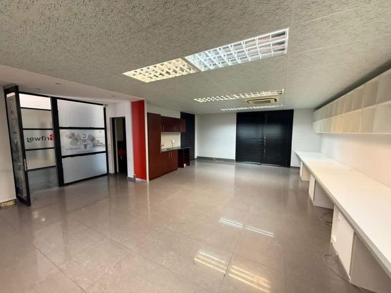 Office For Sale In Windhoek - Photo 7