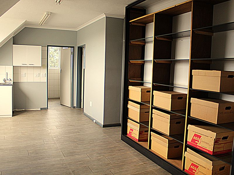 FOR SALE – LAFRENZ- WAREHOUSE – PRIME LOCATION - Photo 4