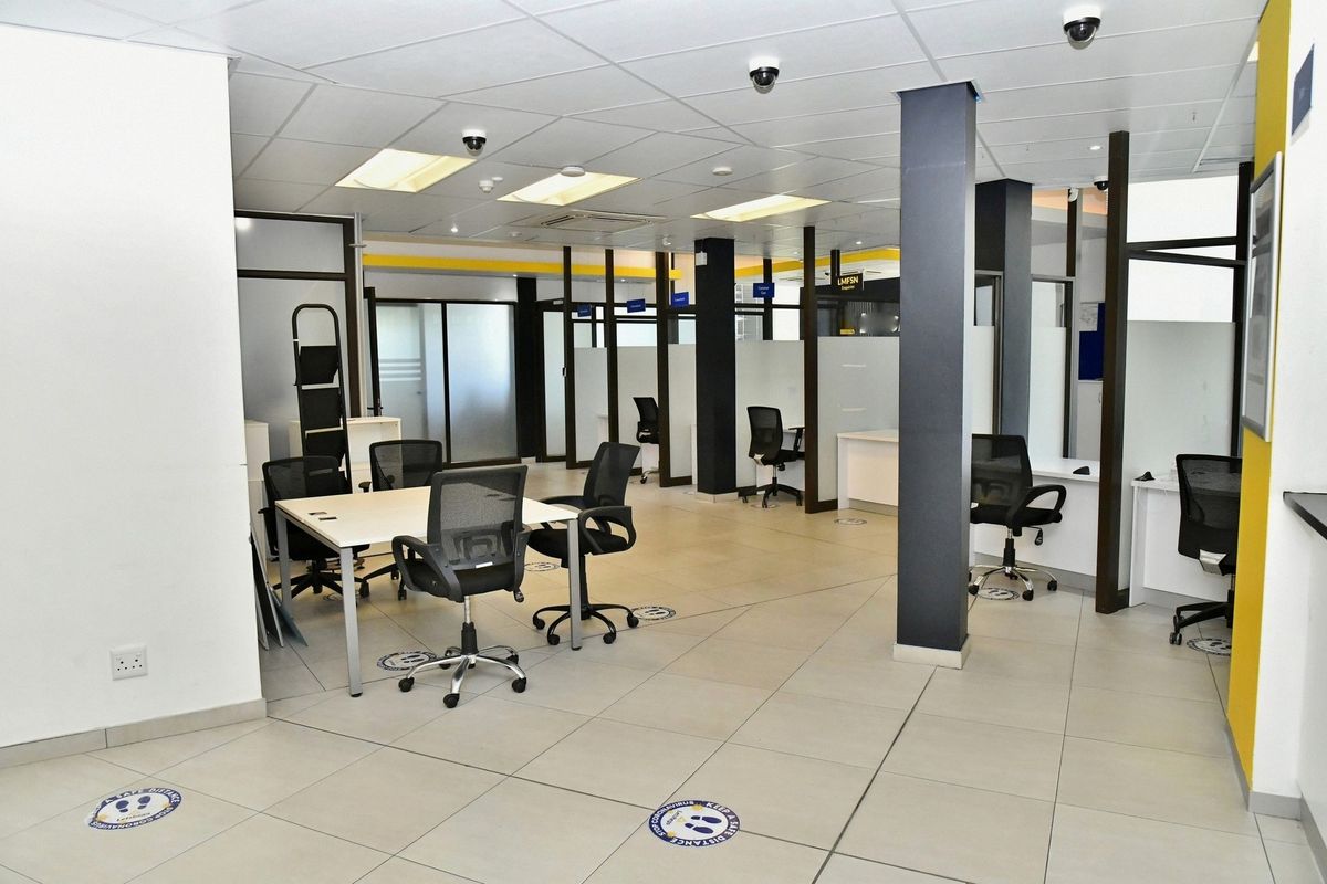 A high-yield commercial asset with a built-in corporate tenant and locked-in income until 2028 - Photo 4