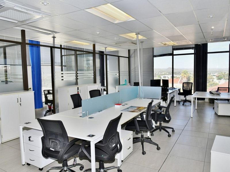 A high-yield commercial asset with a built-in corporate tenant and locked-in income until 2028 - Photo 3