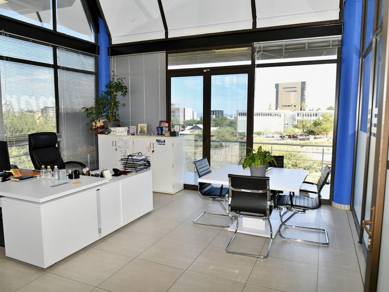 A high-yield commercial asset with a built-in corporate tenant and locked-in income until 2028 - Photo 2