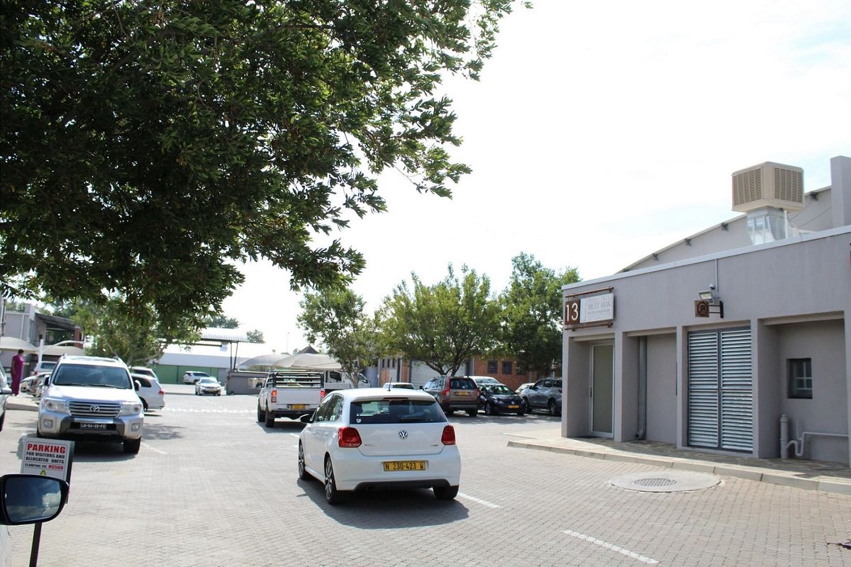 TO LET - SOUTHRN IDUSTRIAL - Photo 5