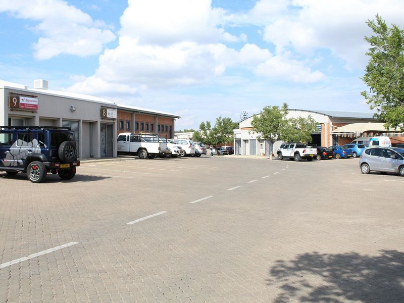 TO LET - SOUTHRN IDUSTRIAL - Photo 4