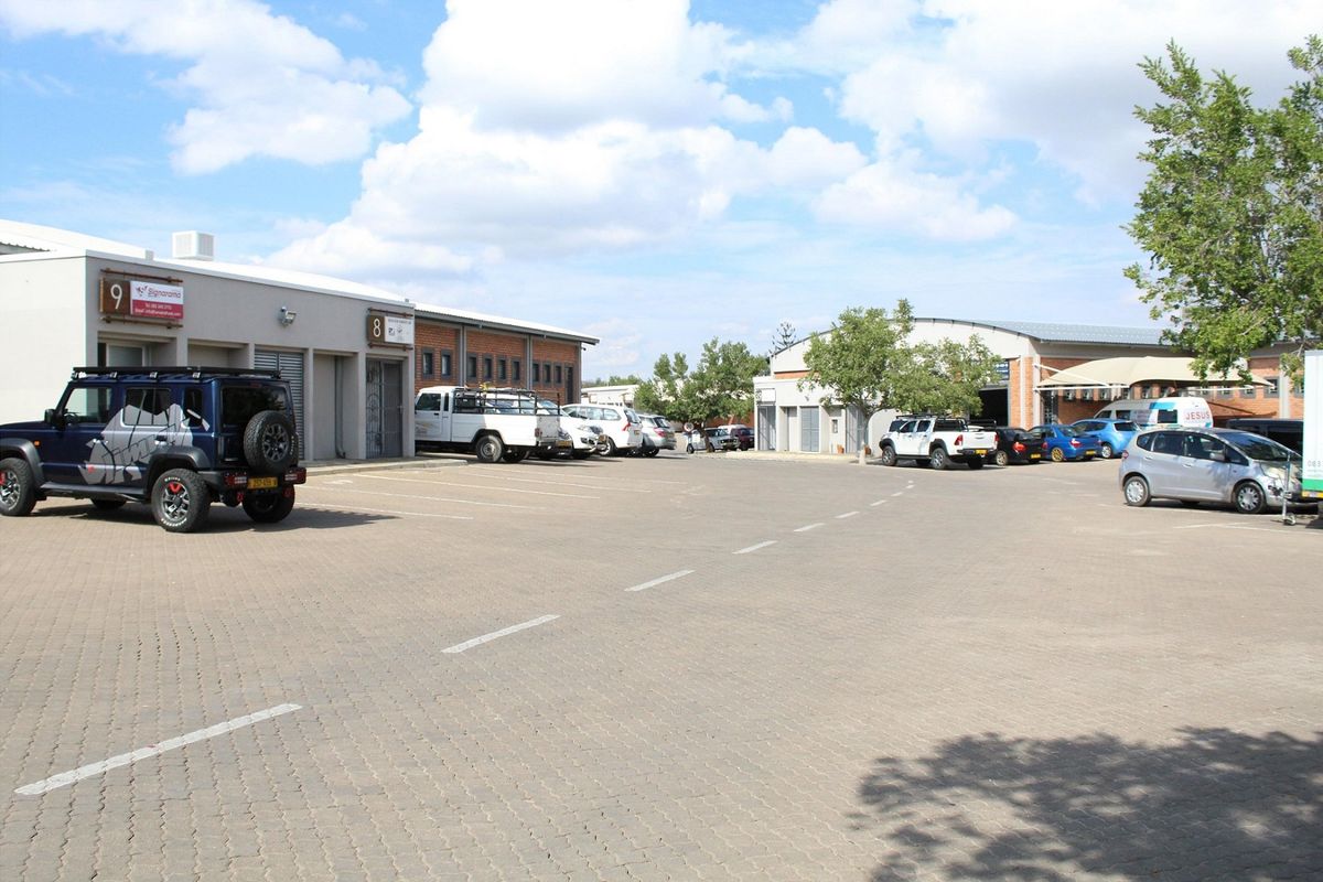 TO LET - SOUTHRN IDUSTRIAL - Photo 4