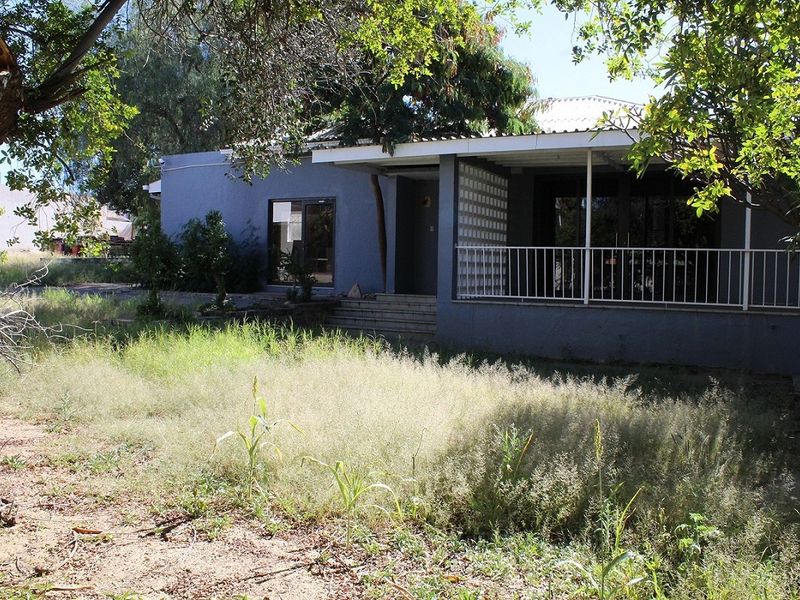 FOR SALE - COMMERCAL PROPERTY- WINDHOEK WEST - Photo 4