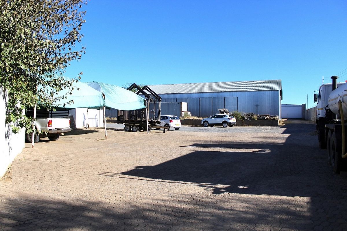 FOR SALE - EXEPTIONAL GENERAL INDUSTRIAL- OKAHANDJA - Photo 3