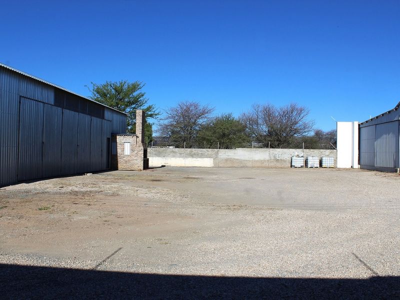 FOR SALE - EXEPTIONAL GENERAL INDUSTRIAL- OKAHANDJA - Photo 2