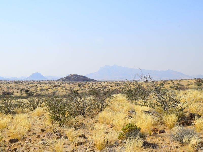 Prime Investment Opportunity – Versatile Game & Farming Estate Near Usakos - Photo 4