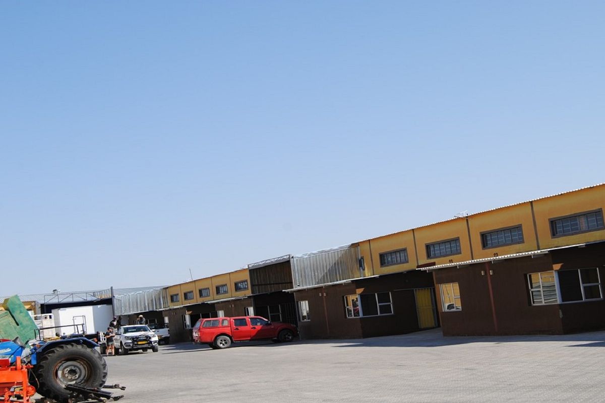 PRIME LOCATED INDUSTRIAL PROPERTY - FOR SALE -  ONDANGWA - NAMIBIA - Photo 2
