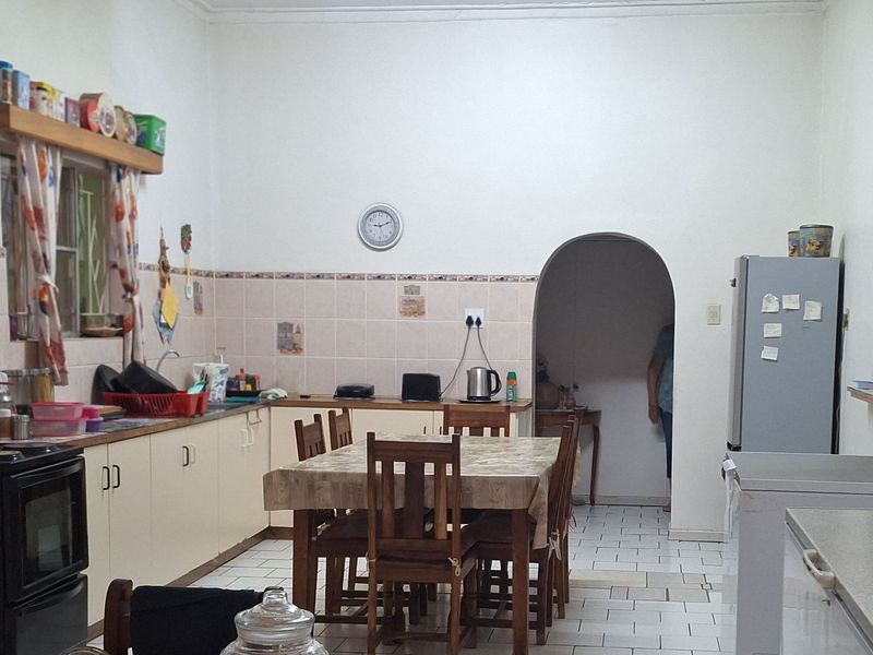 FREE STANDING PROPERTY - Photo 5