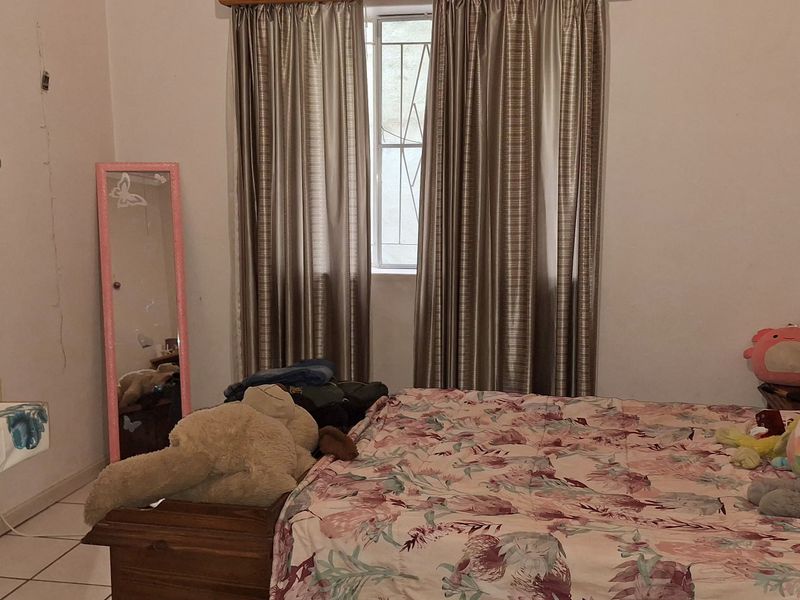 FREE STANDING PROPERTY - Photo 3