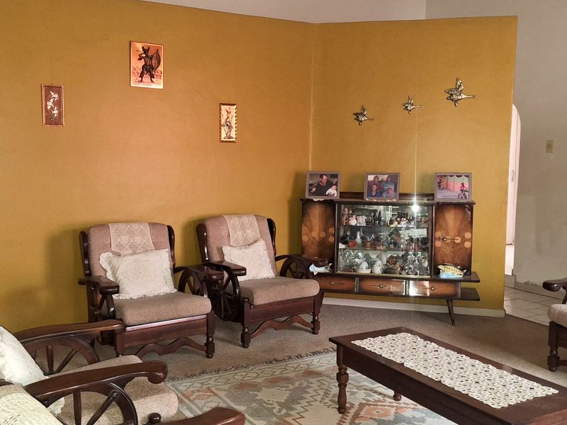 FREE STANDING PROPERTY - Photo 2