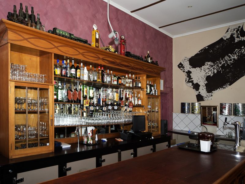 Hotel For Sale In Aus - Photo 9