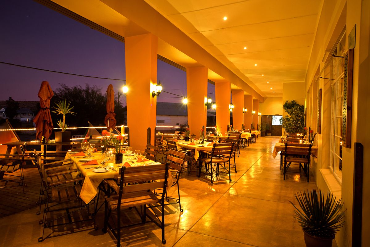 Hotel For Sale In Aus - Photo 3