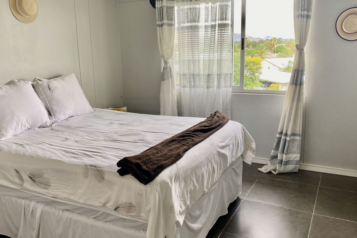 For Sale: Modern 2-Bedroom Apartment in Riverport Complex, Windhoek - Photo 3