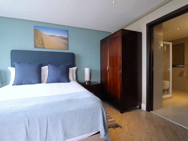 Sea View 3-Bedroom Apartment for Sale - Photo 10